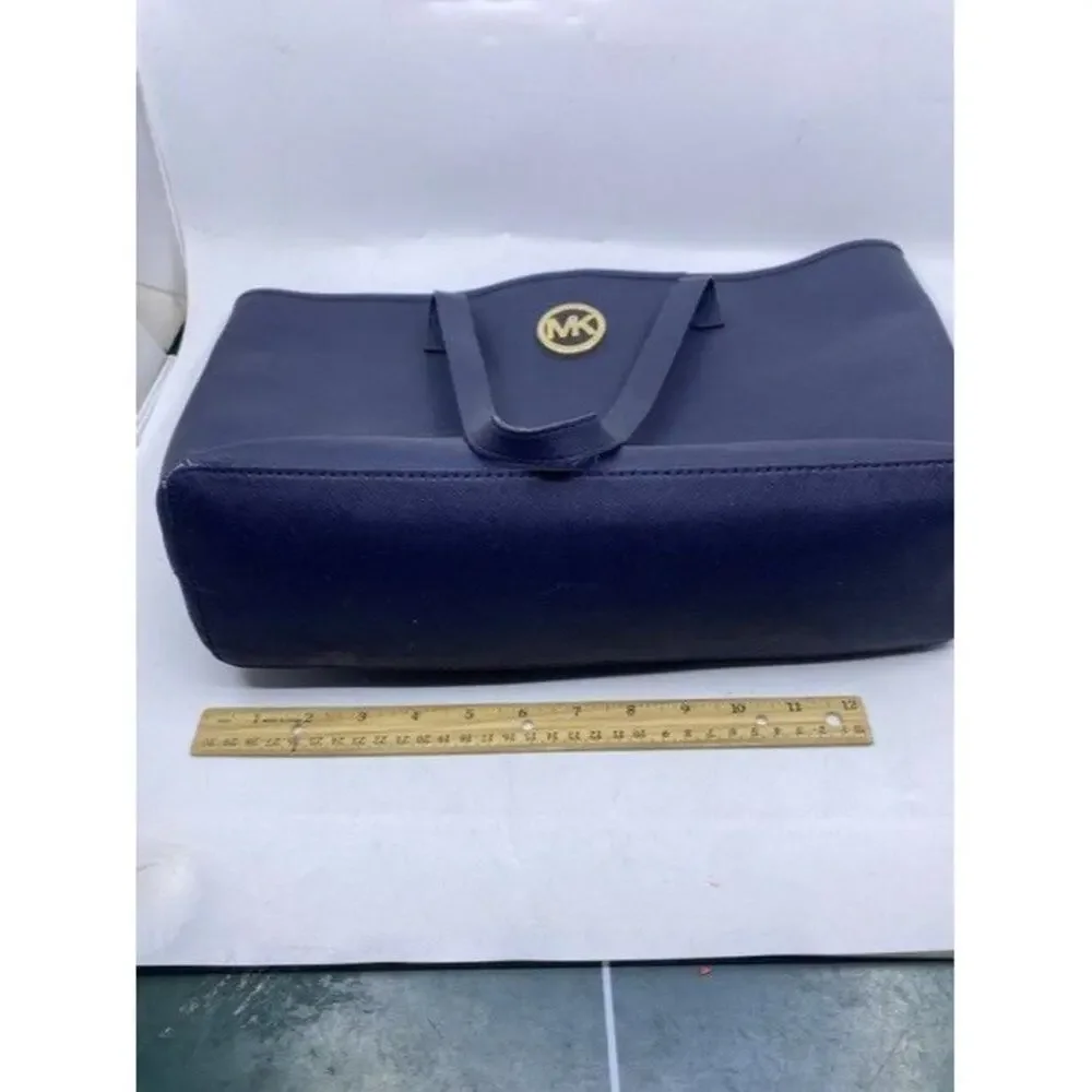 Michael Kors Jet Set Black Saffiano Leather Shoulder Bag